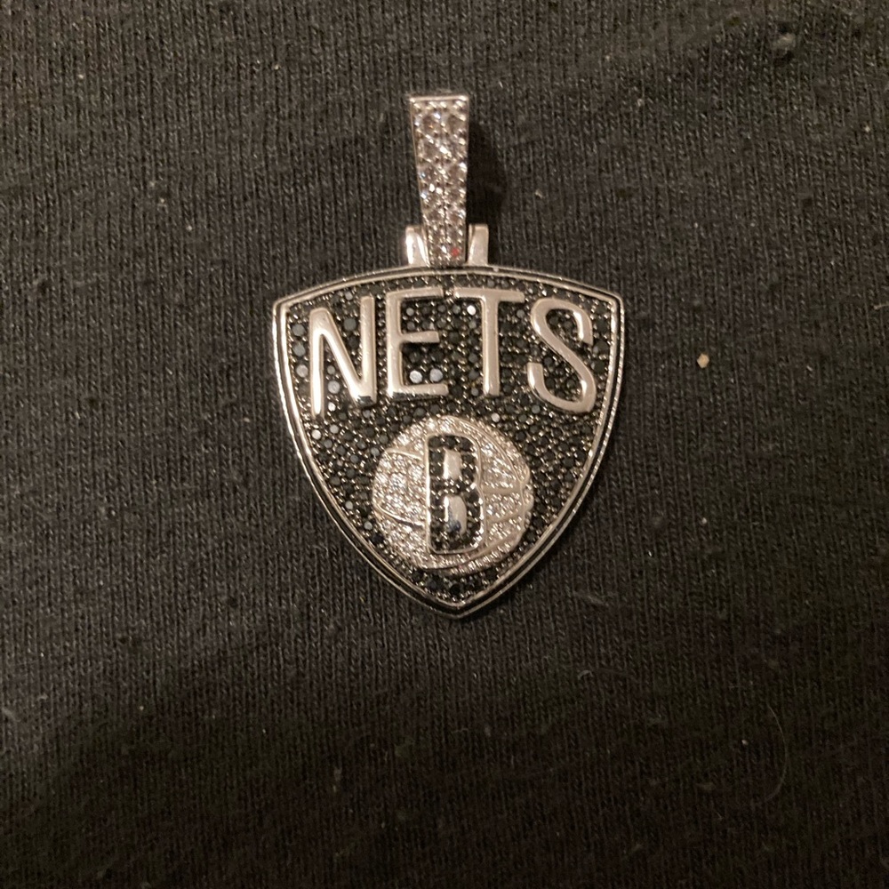 Brooklyn nets pendant